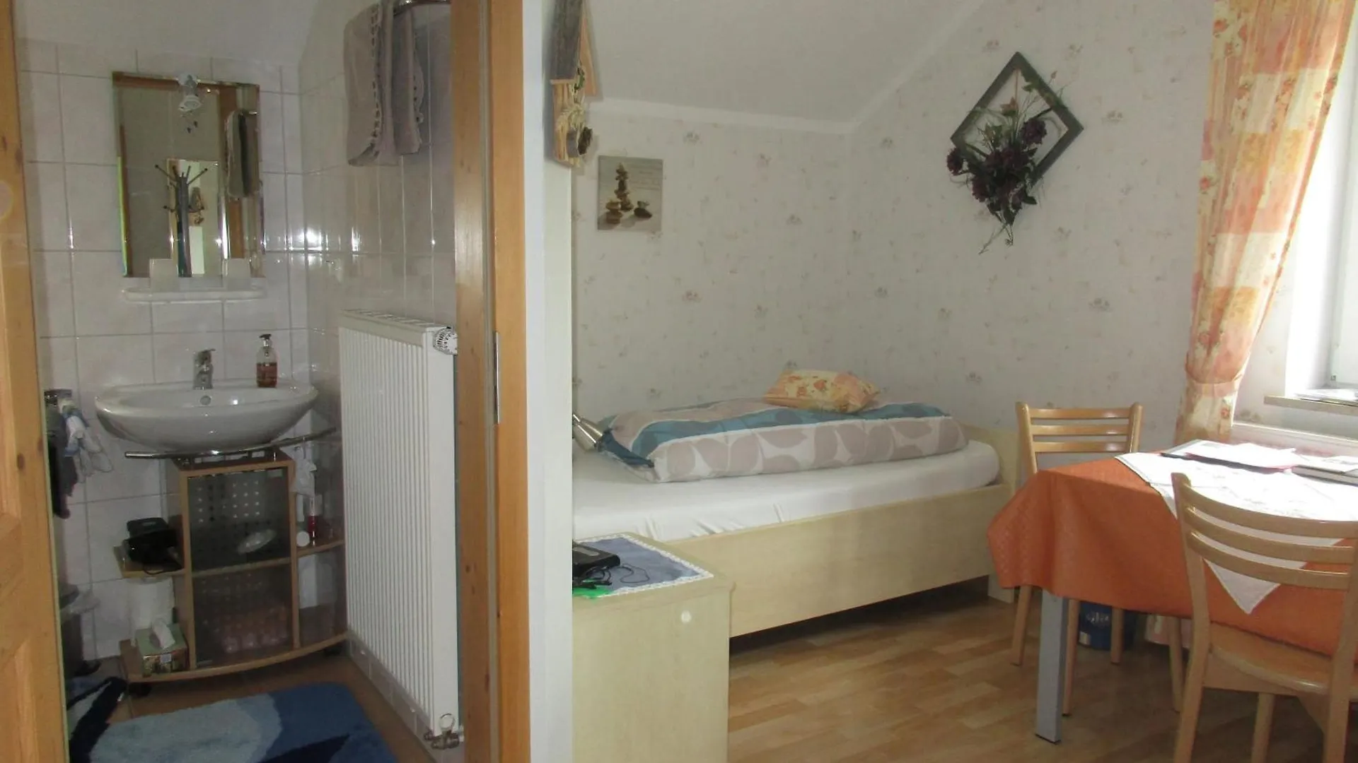 Apartment Gästehaus Reisacher - Einzelzimmer Peiting